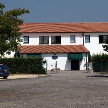 Hotel Lory Ficarolo Kültér fotó
