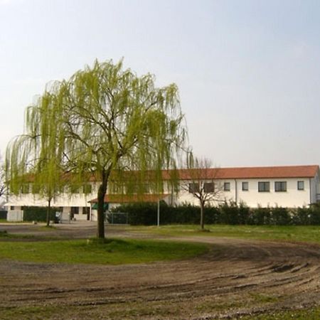 Hotel Lory Ficarolo Kültér fotó