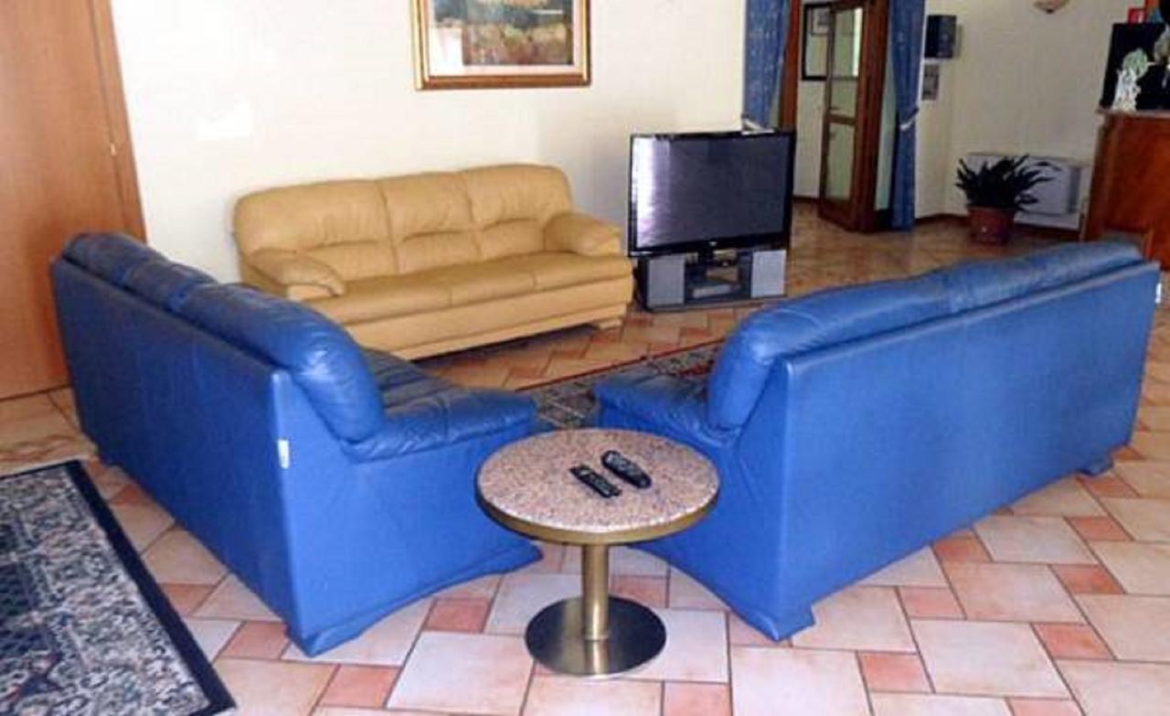 Hotel Lory Ficarolo Kültér fotó